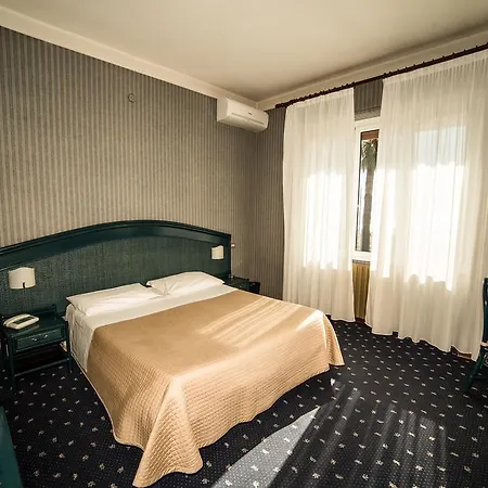 Kristina Hotel