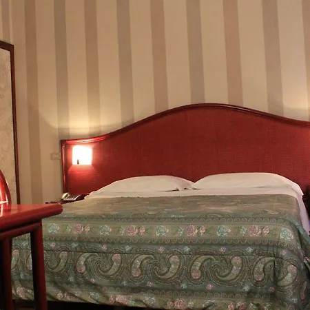 Kristina Hotel 3*